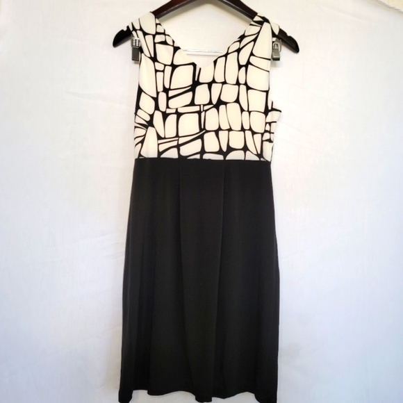 EnFocus Studio Cocktail Dress Size 4 Empire Waist Cream & Black - Picture 2 of 4